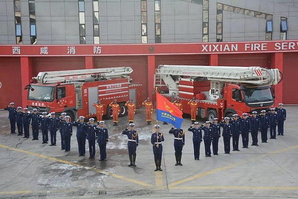 高温酷暑送清凉——渭城街道慰问秦汉消防大队