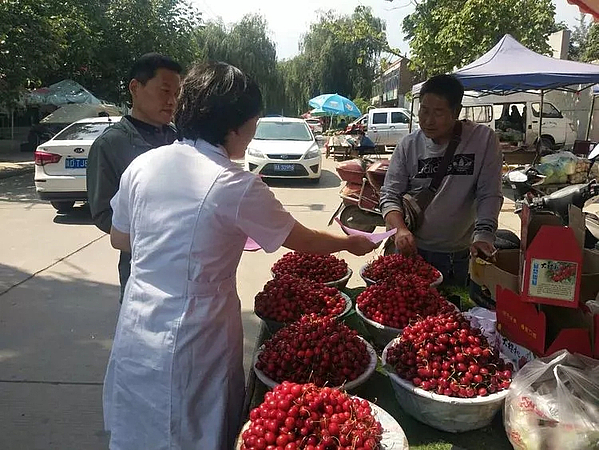 秦汉新城积极开展世界无烟日宣传活动