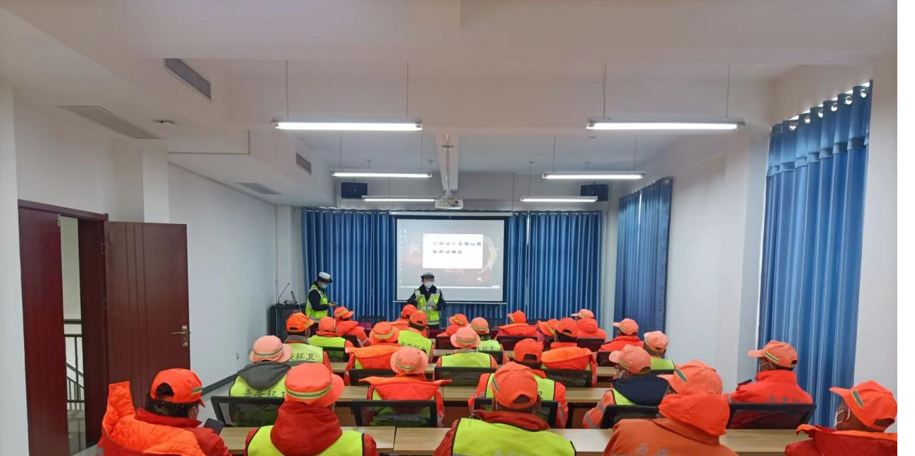 秦汉新城综合行政执法支队开展道路安全培训