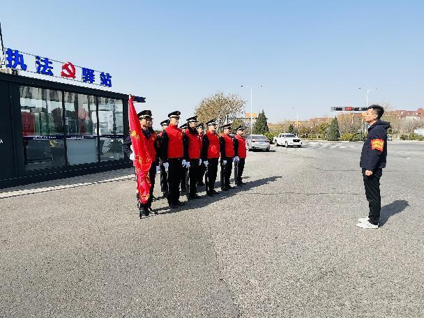 秦汉新城综合行政执法支队开展“3•5学雷锋纪念日”志愿服务活动