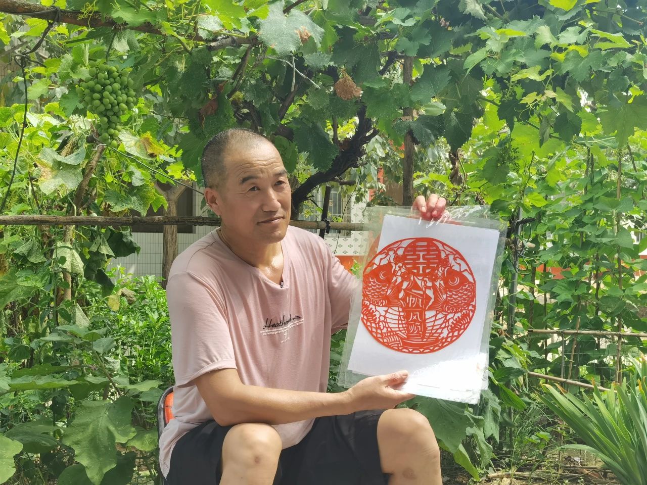 秦汉新城 ‖ 孙学义：一把剪刀剪出“万千世界”