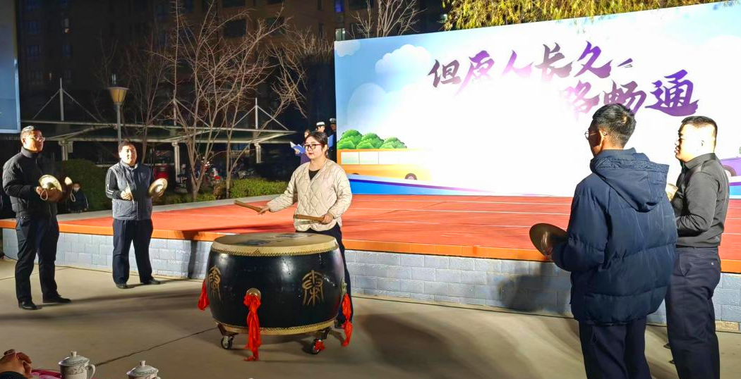 ​秦汉新城正阳街道办举办交通安全巡演活动