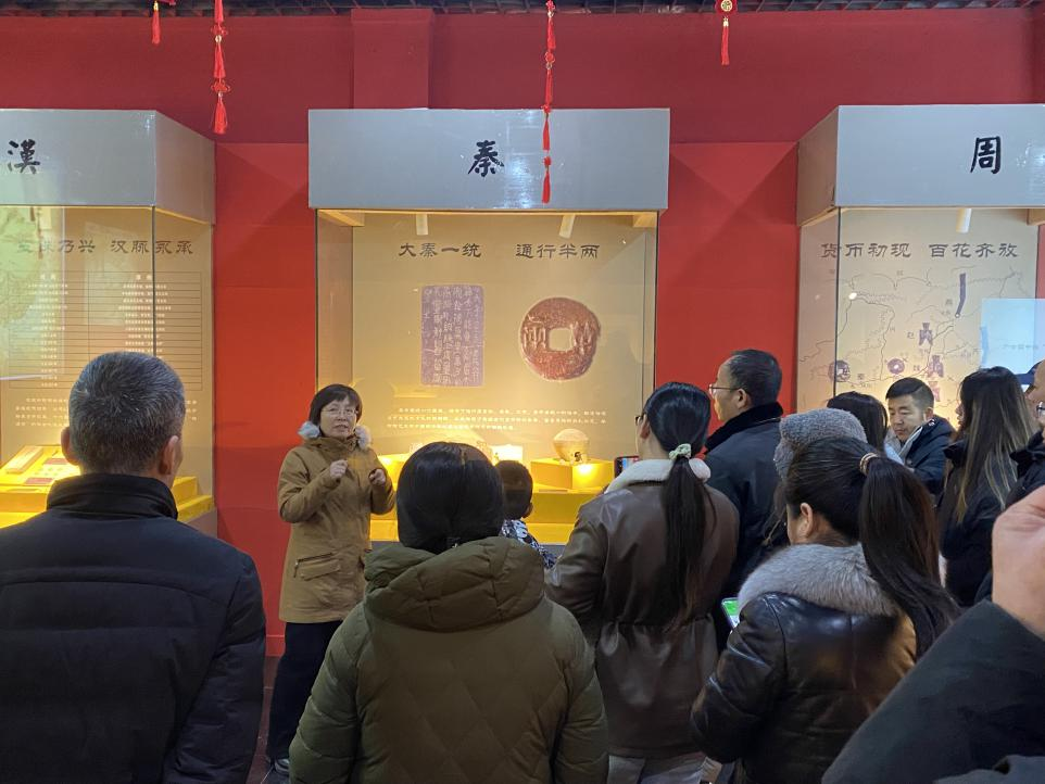 秦咸阳宫遗址博物馆举办甲辰龙年迎春古钱币展
